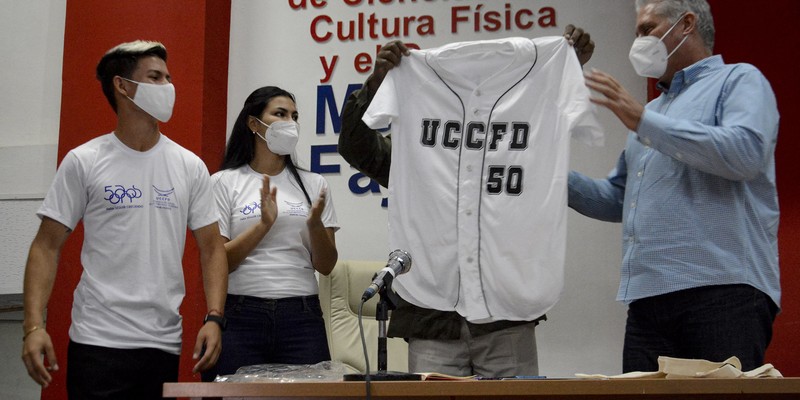 Visita a la Universidad de Ciencias de la Cultura Física y el Deporte “Manuel Fajardo”