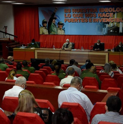 Encuentro con dirigentes provinciales y municipales - Santiago de Cuba