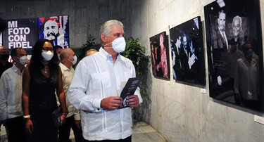 Exposiciones Fotográficas Fidel en Revolución y Mis fotos con Fidel 1