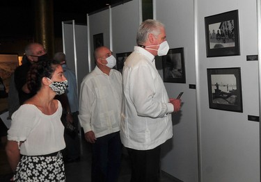Exposiciones Fotográficas Fidel en Revolución y Mis fotos con Fidel 7