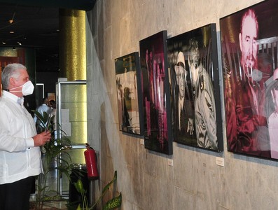 Exposiciones Fotográficas Fidel en Revolución y Mis fotos con Fidel
