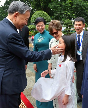 Presidente Díaz-Canel en Vietnam 10