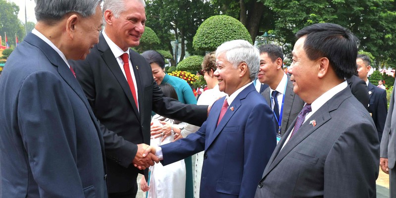 Presidente Díaz-Canel en Vietnam