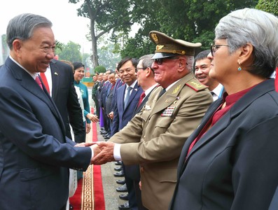 Presidente Díaz-Canel en Vietnam
