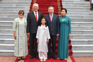 Presidente Díaz-Canel en Vietnam 20