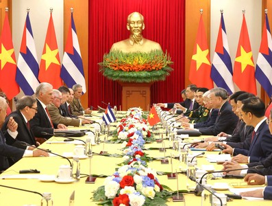 Presidente Díaz-Canel en Vietnam