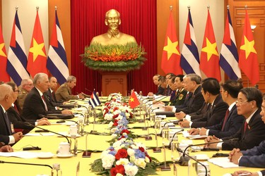 Presidente Díaz-Canel en Vietnam 33