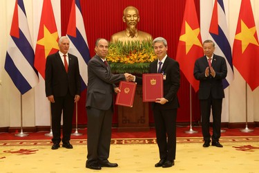 Presidente Díaz-Canel en Vietnam 40