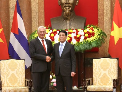 Presidente Díaz-Canel en Vietnam