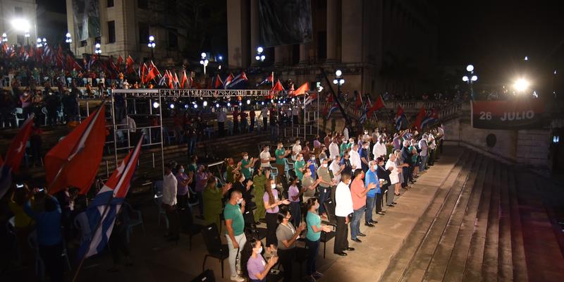 Fidel en la Escalinata otra vez, como siempre. Velada cultural en homenaje al Comandante en Jefe Fidel Castro Ruz