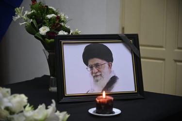 Firma Presidente cubano Libro de Condolencias en honor al Gran Ayatolá Alí Jameneí 8