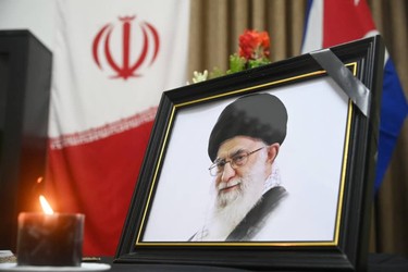 Firma Presidente cubano Libro de Condolencias en honor al Gran Ayatolá Alí Jameneí 12