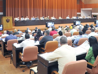 Reunión con los presidentes de las asambleas provinciales y municipales del Poder Popular