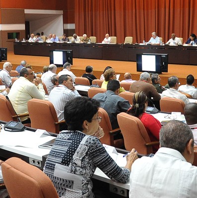 Reunión con los presidentes de las asambleas provinciales y municipales del Poder Popular