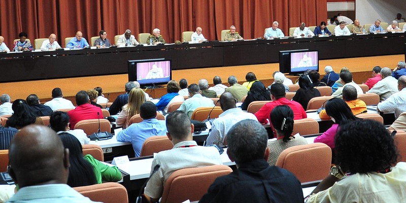 Reunión con los presidentes de las asambleas provinciales y municipales del Poder Popular