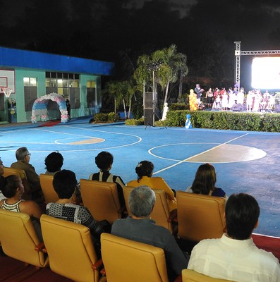 Asisten Raúl y Díaz-Canel a fiesta de quince en la escuela especial “Solidaridad con Panamá”