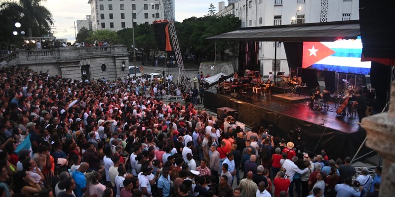 Silvio, en el cielo no había estrellas: bajaron para hacer brillar la Escalinata