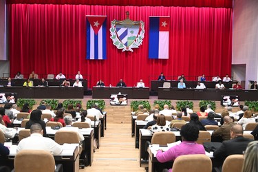 Comienzo del Quinto Período Ordinario de Sesiones de la X Legislatura de la Asamblea Nacional del Poder Popular 3