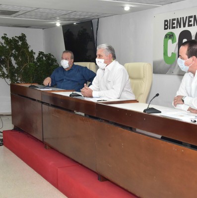 Encuentro del Presidente de la República de Cuba con los miembros de la 