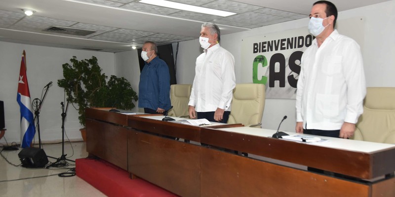 Encuentro del Presidente de la República de Cuba con los miembros de la 