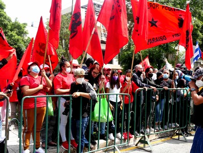 La fuerza de los pueblos, la fuerza de la Revolución