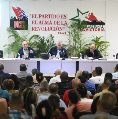 Quitar lastres al pensamiento, y desatar todas las fuerzas de crear