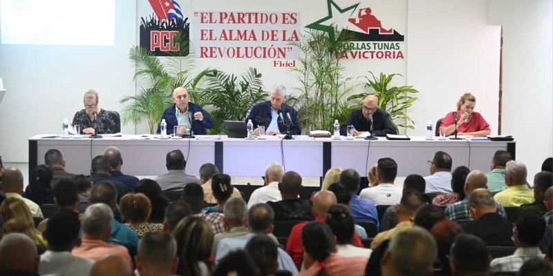 Quitar lastres al pensamiento, y desatar todas las fuerzas de crear