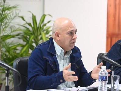 Quitar lastres al pensamiento, y desatar todas las fuerzas de crear