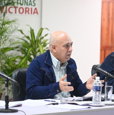 Quitar lastres al pensamiento, y desatar todas las fuerzas de crear