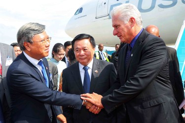 Presidente Díaz-Canel en Vietnam 90