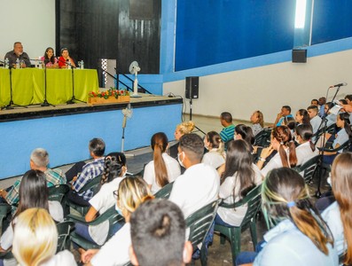 Menos burocracia y más tiempo al lado del pueblo