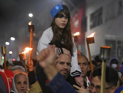 Antorchas encendidas para Martí, en el centenario de Fidel