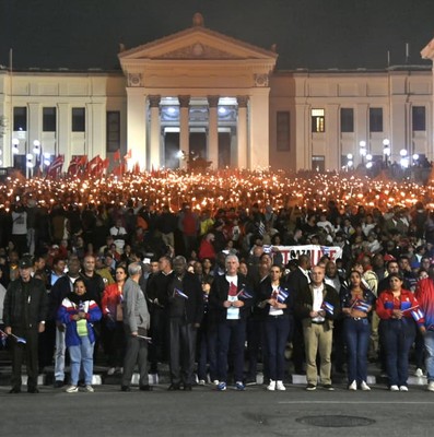 Antorchas encendidas para Martí, en el centenario de Fidel