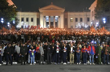 Antorchas encendidas para Martí, en el centenario de Fidel 1