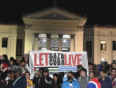 Antorchas encendidas para Martí, en el centenario de Fidel