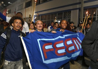 Antorchas encendidas para Martí, en el centenario de Fidel 12