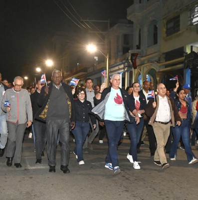 Antorchas encendidas para Martí, en el centenario de Fidel