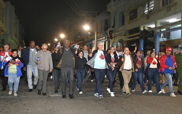 Antorchas encendidas para Martí, en el centenario de Fidel 13