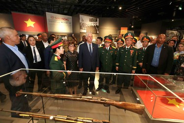 Presidente Díaz-Canel en Vietnam 110
