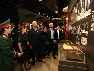 Presidente Díaz-Canel en Vietnam