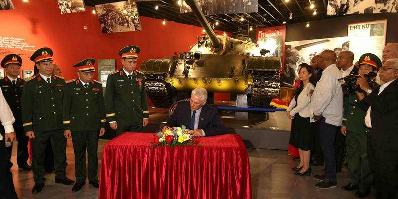 Presidente Díaz-Canel en Vietnam