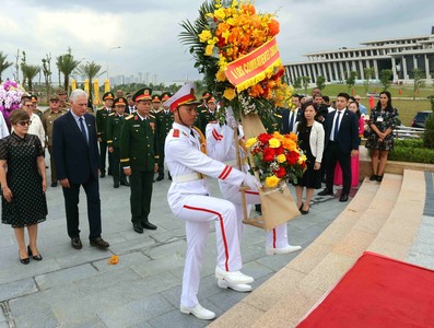 Presidente Díaz-Canel en Vietnam