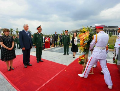 Presidente Díaz-Canel en Vietnam