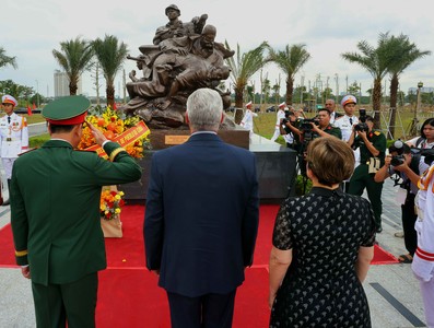 Presidente Díaz-Canel en Vietnam