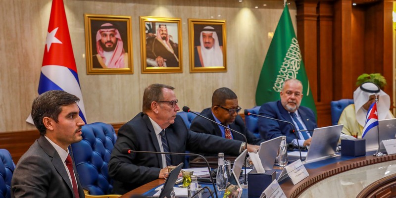 Primer Ministro Manuel Marrero Cruz visita el Reino de Arabia Saudita