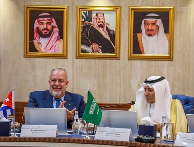 Primer Ministro Manuel Marrero Cruz visita el Reino de Arabia Saudita