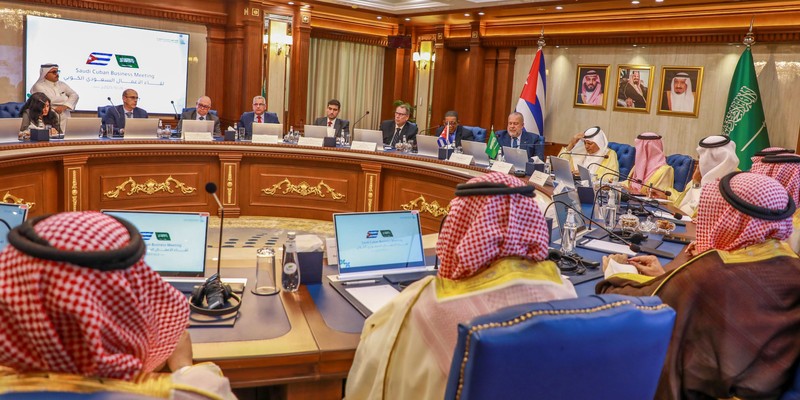 Primer Ministro Manuel Marrero Cruz visita el Reino de Arabia Saudita