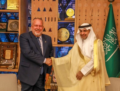Primer Ministro Manuel Marrero Cruz visita el Reino de Arabia Saudita
