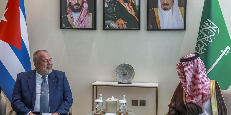 Primer Ministro Manuel Marrero Cruz visita el Reino de Arabia Saudita