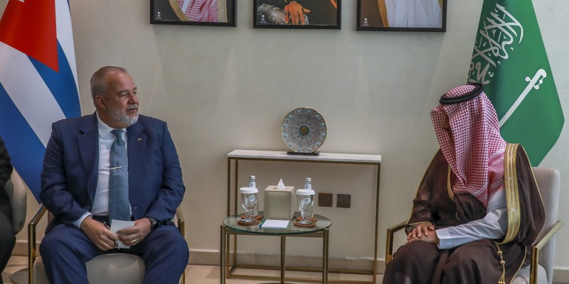 Primer Ministro Manuel Marrero Cruz visita el Reino de Arabia Saudita